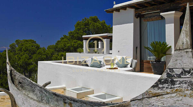 Prachtige luxe Blakstad villa dicht bij de zee en spectaculair uitzicht op Es Vedra te huur, Ibiza
