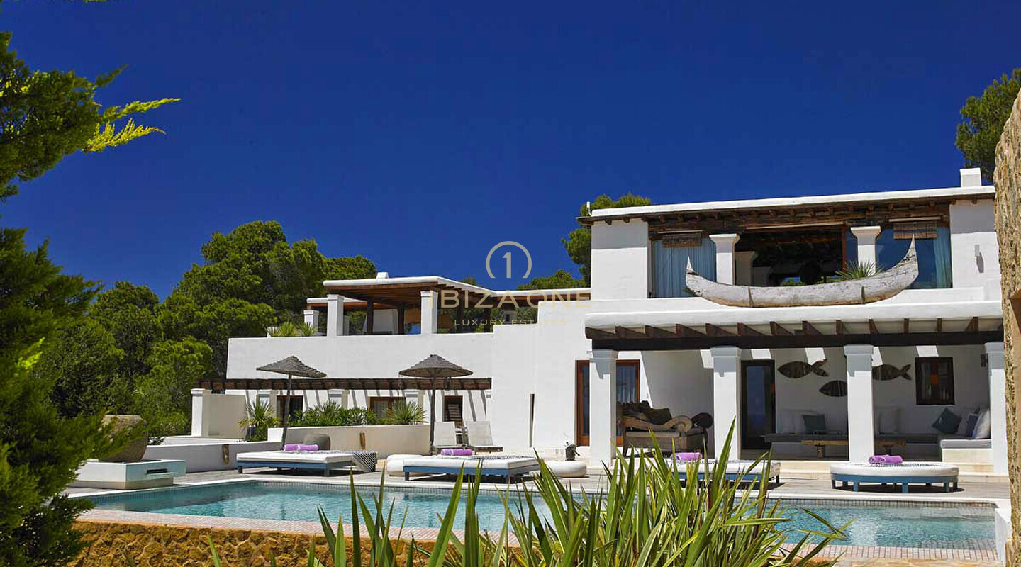 Wunderschöne Luxusvilla in Blakstad in Meeresnähe und mit spektakulärem Blick auf Es Vedra zu vermieten, Ibiza