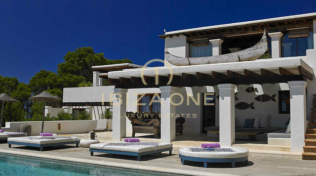 Belle villa de luxe à Blakstad près de la mer et vue spectaculaire sur Es Vedra à louer, Ibiza