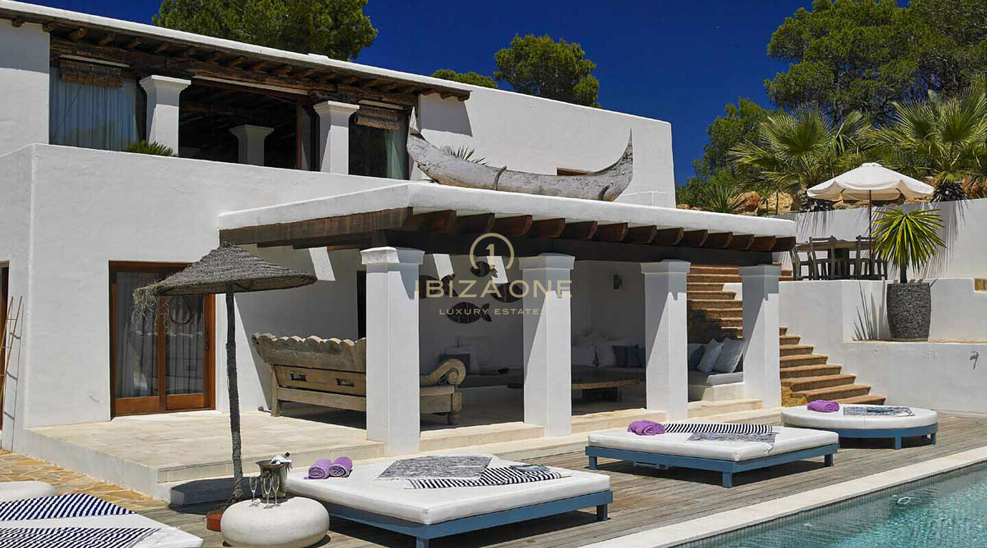 Wunderschöne Luxusvilla in Blakstad in Meeresnähe und mit spektakulärem Blick auf Es Vedra zu vermieten, Ibiza