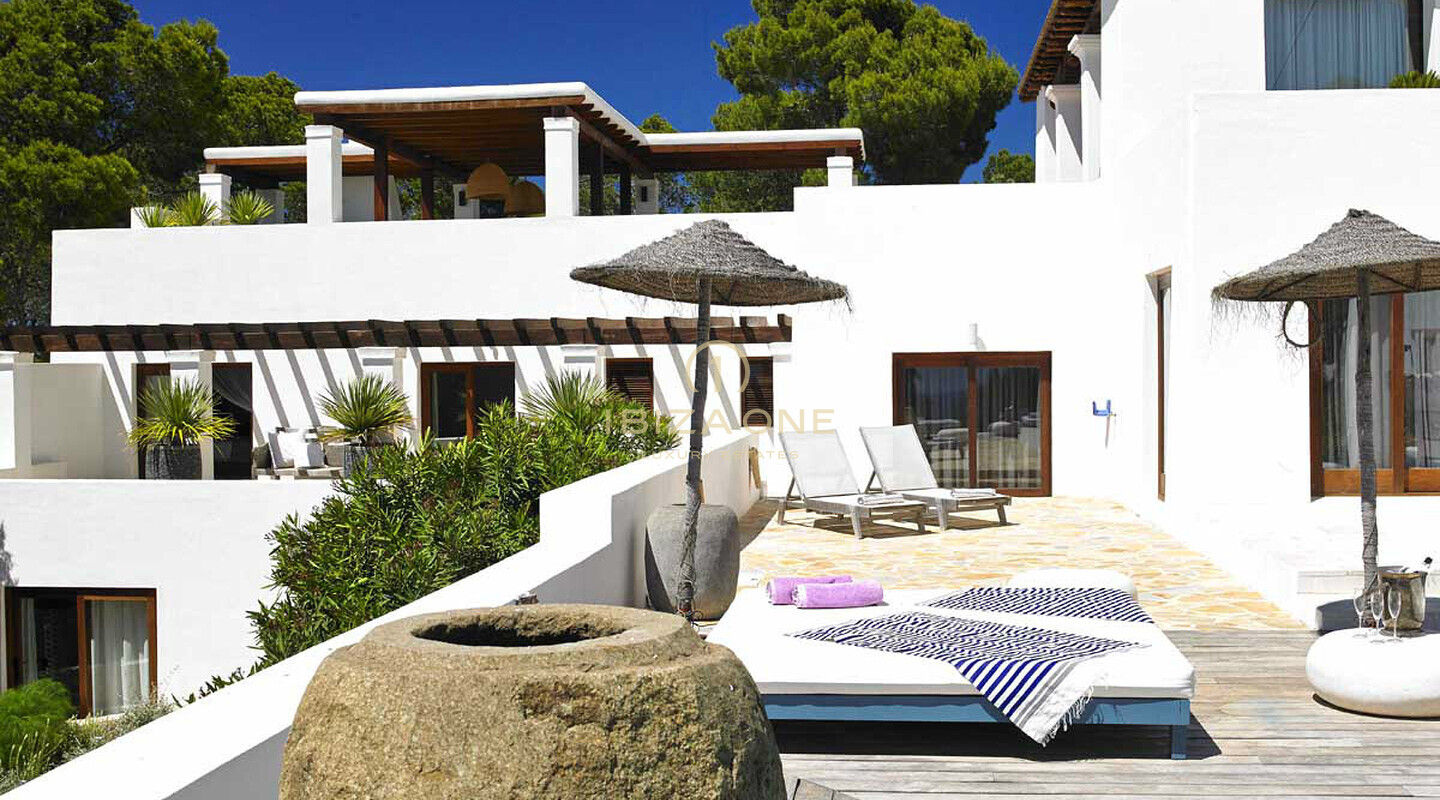 Bellissima villa di lusso Blakstad vicino al mare e vista spettacolare su Es Vedra in affitto, Ibiza