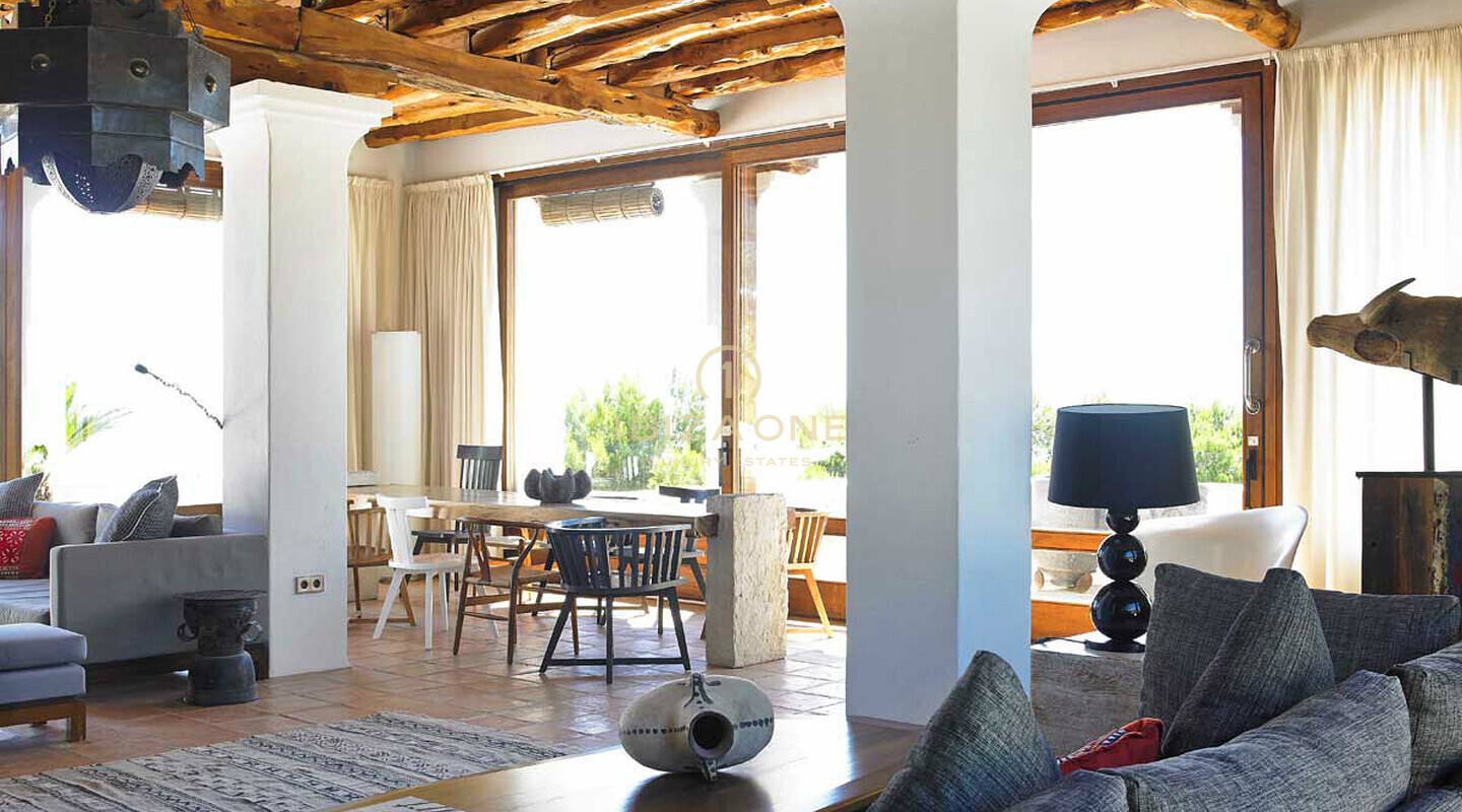 Prachtige luxe Blakstad villa dicht bij de zee en spectaculair uitzicht op Es Vedra te huur, Ibiza