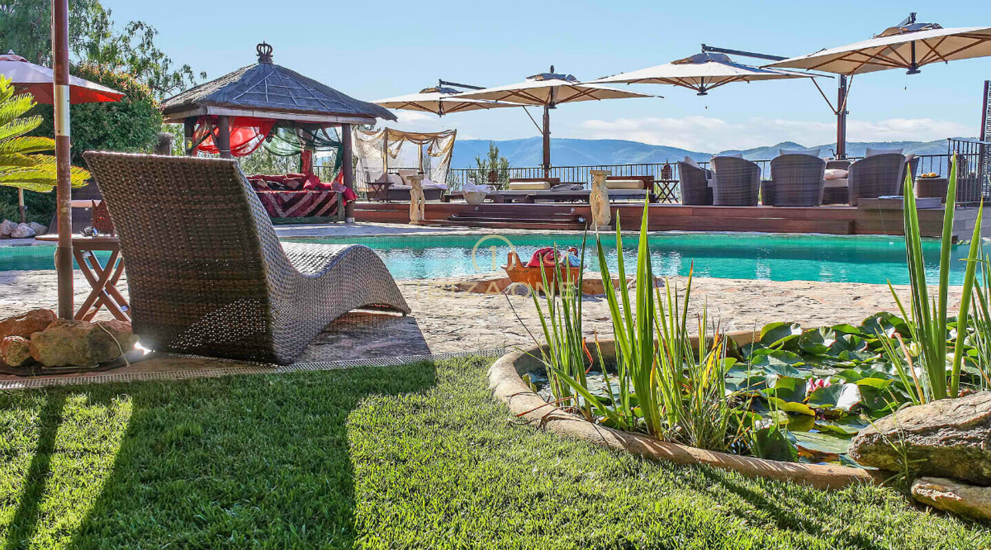 Luxe woning in finca-stijl met prachtig uitzicht op zee en landschap te koop, Ibiza - Luxe woning in finca-stijl met prachtig uitzicht op zee en landschap te huur, Ibiza