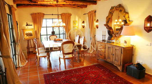 Luxusanwesen im Finca-Stil mit wunderschönem Meer- und Landblick zu verkaufen, Ibiza - Luxusanwesen im Finca-Stil mit wunderschönem Meer- und Landblick zu vermieten, Ibiza
