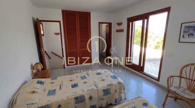 Primera línea de mar / villas en primera línea / villas frente al mar: 2 villas con acceso al mar y a la playa en venta, Ibiza - Primera línea de mar / villas en primera línea / villas frente al mar: 2 villas con acceso al mar y a la playa en alquiler, Ibiza