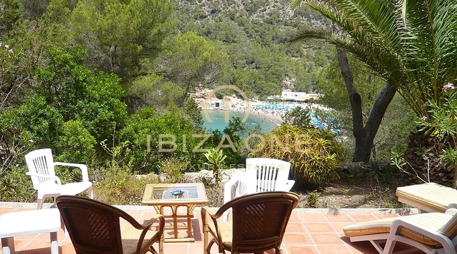 Primera línea de mar / villas en primera línea / villas frente al mar: 2 villas con acceso al mar y a la playa en venta, Ibiza - Primera línea de mar / villas en primera línea / villas frente al mar: 2 villas con acceso al mar y a la playa en alquiler, Ibiza