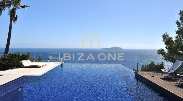 Luxusimmobilie in erster Meereslinie mit Meerzugang - Immobilie am Wasser - Villa in erster Meereslinie zu verkaufen, Ibiza - Luxusimmobilie in erster Meereslinie mit Meerzugang - Immobilie am Wasser - Villa in erster Meereslinie zu vermieten, Ibiza