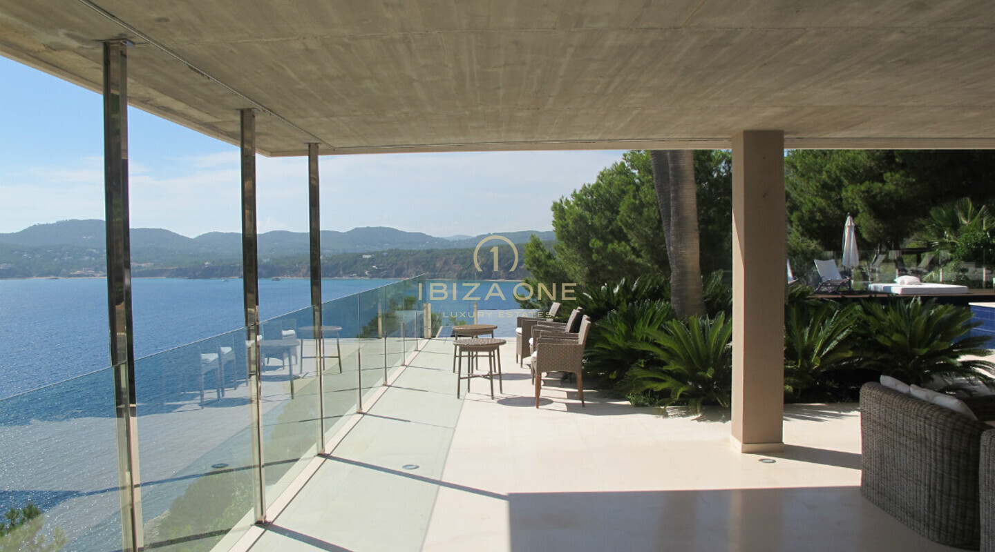 Propiedad de lujo en primera línea de mar con acceso al mar - propiedad frente al mar - villa en primera línea de mar en venta, Ibiza - Propiedad de lujo en primera línea de mar con acceso al mar - propiedad frente al mar - villa en primera línea de mar en alquiler, Ibiza