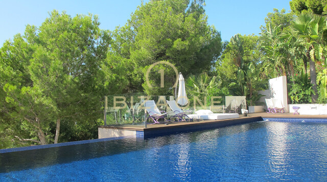 Propriété de luxe en première ligne de mer avec accès à la mer - propriété pieds dans l'eau - villa en première ligne de mer à vendre, Ibiza - Propriété de luxe en première ligne de mer avec accès à la mer - propriété pieds dans l'eau - villa en première ligne de mer à louer, Ibiza