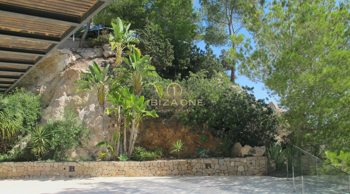 Propiedad de lujo en primera línea de mar con acceso al mar - propiedad frente al mar - villa en primera línea de mar en venta, Ibiza - Propiedad de lujo en primera línea de mar con acceso al mar - propiedad frente al mar - villa en primera línea de mar en alquiler, Ibiza