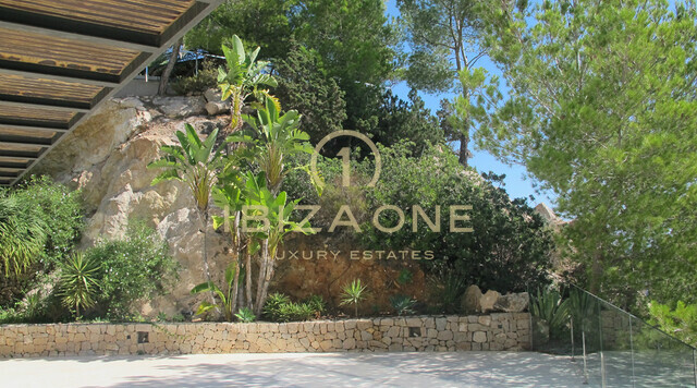 Luxusimmobilie in erster Meereslinie mit Meerzugang - Immobilie am Wasser - Villa in erster Meereslinie zu verkaufen, Ibiza - Luxusimmobilie in erster Meereslinie mit Meerzugang - Immobilie am Wasser - Villa in erster Meereslinie zu vermieten, Ibiza