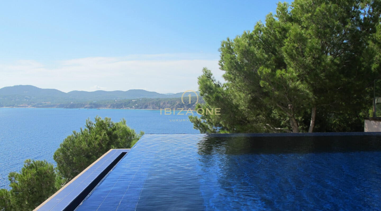 Propriété de luxe en première ligne de mer avec accès à la mer - propriété pieds dans l'eau - villa en première ligne de mer à vendre, Ibiza - Propriété de luxe en première ligne de mer avec accès à la mer - propriété pieds dans l'eau - villa en première ligne de mer à louer, Ibiza