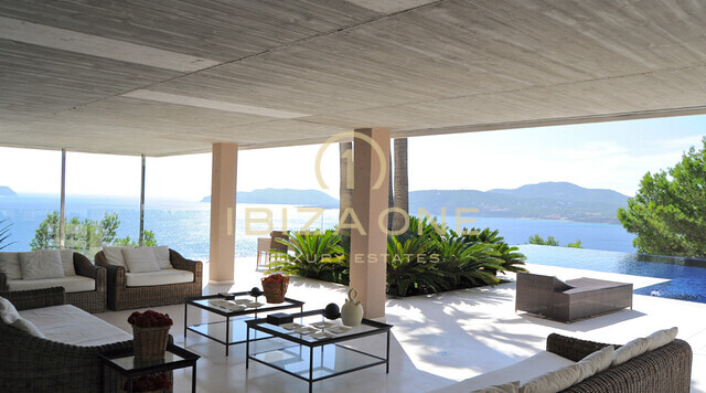 Propriété de luxe en première ligne de mer avec accès à la mer - propriété pieds dans l'eau - villa en première ligne de mer à vendre, Ibiza - Propriété de luxe en première ligne de mer avec accès à la mer - propriété pieds dans l'eau - villa en première ligne de mer à louer, Ibiza