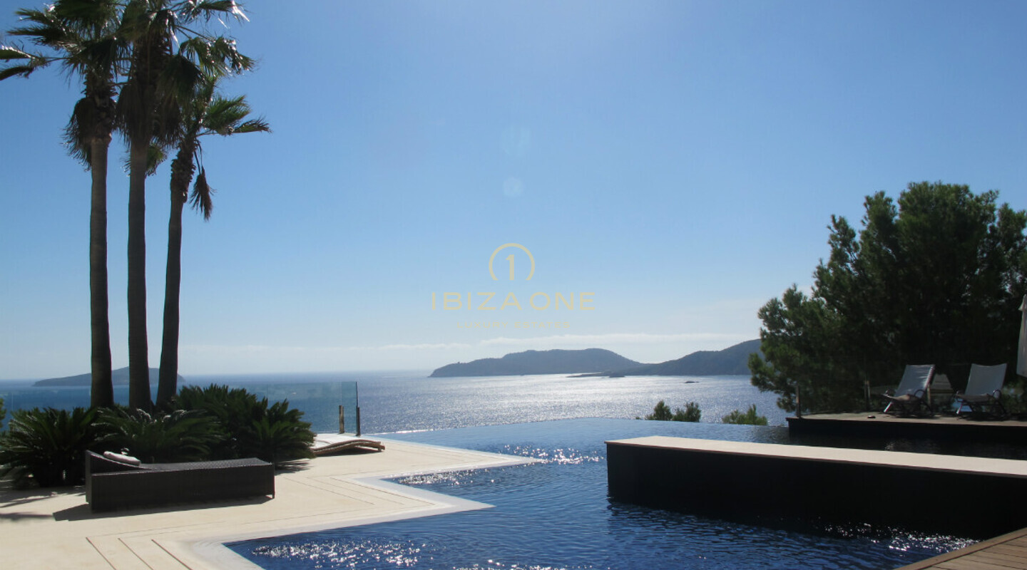 Propriété de luxe en première ligne de mer avec accès à la mer - propriété pieds dans l'eau - villa en première ligne de mer à vendre, Ibiza - Propriété de luxe en première ligne de mer avec accès à la mer - propriété pieds dans l'eau - villa en première ligne de mer à louer, Ibiza