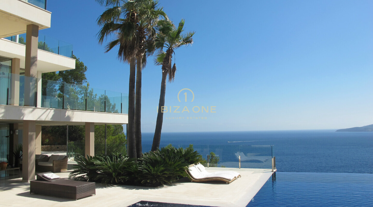 Propiedad de lujo en primera línea de mar con acceso al mar - propiedad frente al mar - villa en primera línea de mar en venta, Ibiza - Propiedad de lujo en primera línea de mar con acceso al mar - propiedad frente al mar - villa en primera línea de mar en alquiler, Ibiza