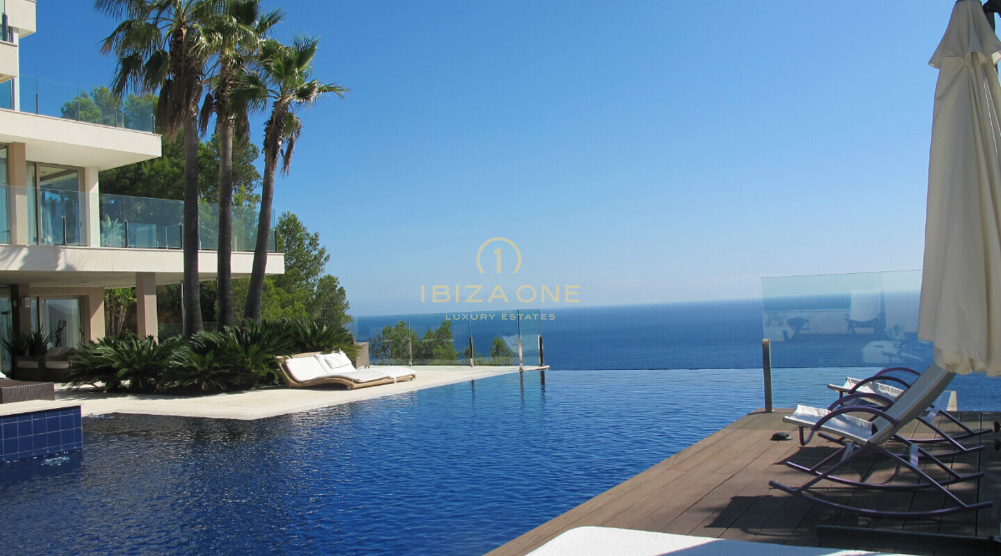 Propriété de luxe en première ligne de mer avec accès à la mer - propriété pieds dans l'eau - villa en première ligne de mer à vendre, Ibiza - Propriété de luxe en première ligne de mer avec accès à la mer - propriété pieds dans l'eau - villa en première ligne de mer à louer, Ibiza