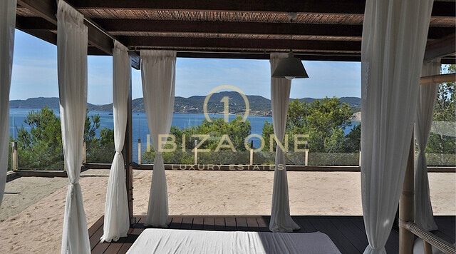 Proprietà di lusso in prima linea di mare con accesso al mare - proprietà fronte mare - villa fronte mare in vendita, Ibiza - Proprietà di lusso in prima linea di mare con accesso al mare - proprietà fronte mare - villa fronte mare in affitto, Ibiza