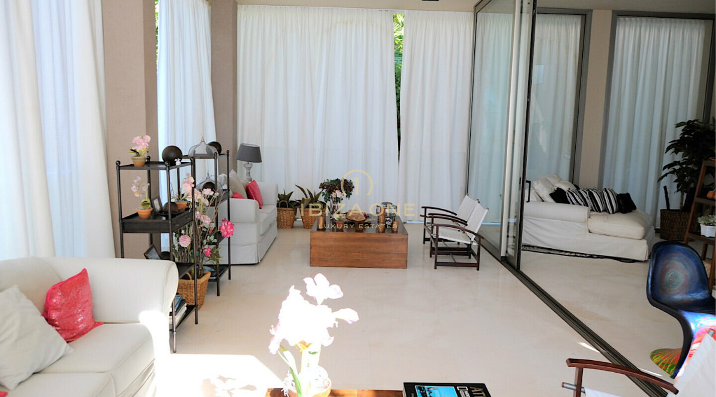 Propiedad de lujo en primera línea de mar con acceso al mar - propiedad frente al mar - villa en primera línea de mar en venta, Ibiza - Propiedad de lujo en primera línea de mar con acceso al mar - propiedad frente al mar - villa en primera línea de mar en alquiler, Ibiza