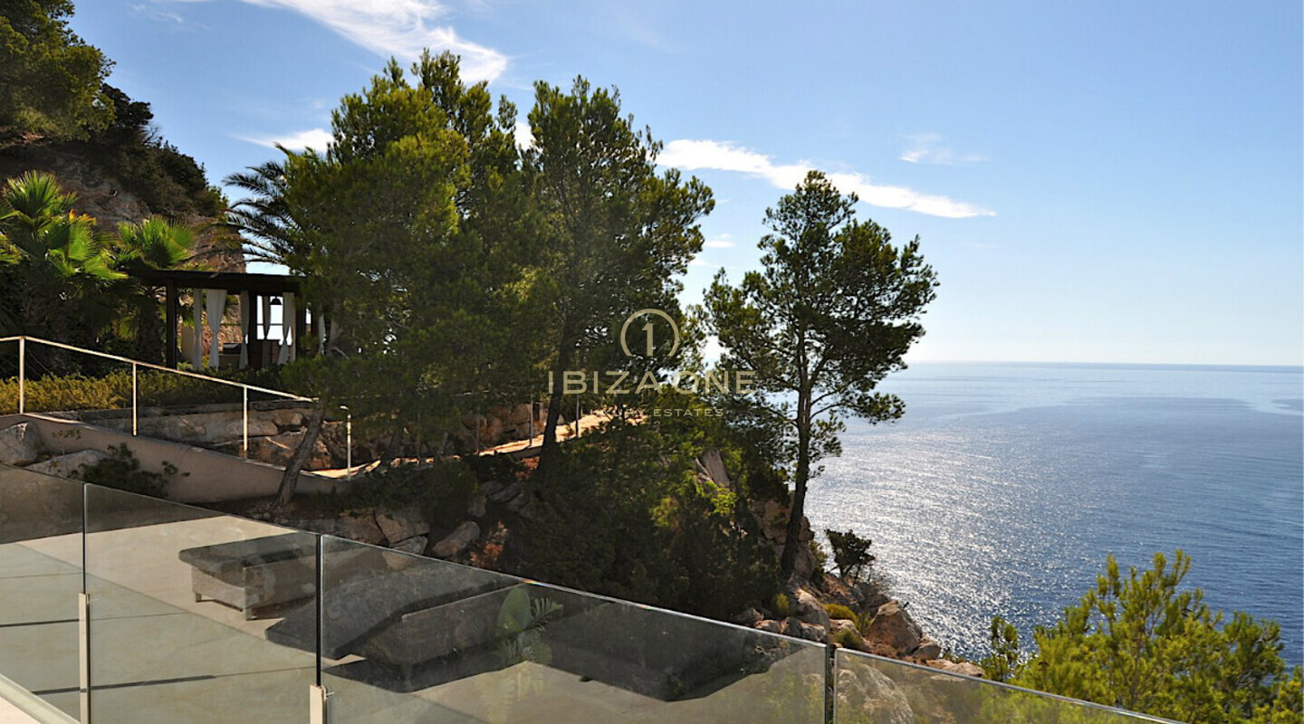 Propriété de luxe en première ligne de mer avec accès à la mer - propriété pieds dans l'eau - villa en première ligne de mer à vendre, Ibiza - Propriété de luxe en première ligne de mer avec accès à la mer - propriété pieds dans l'eau - villa en première ligne de mer à louer, Ibiza