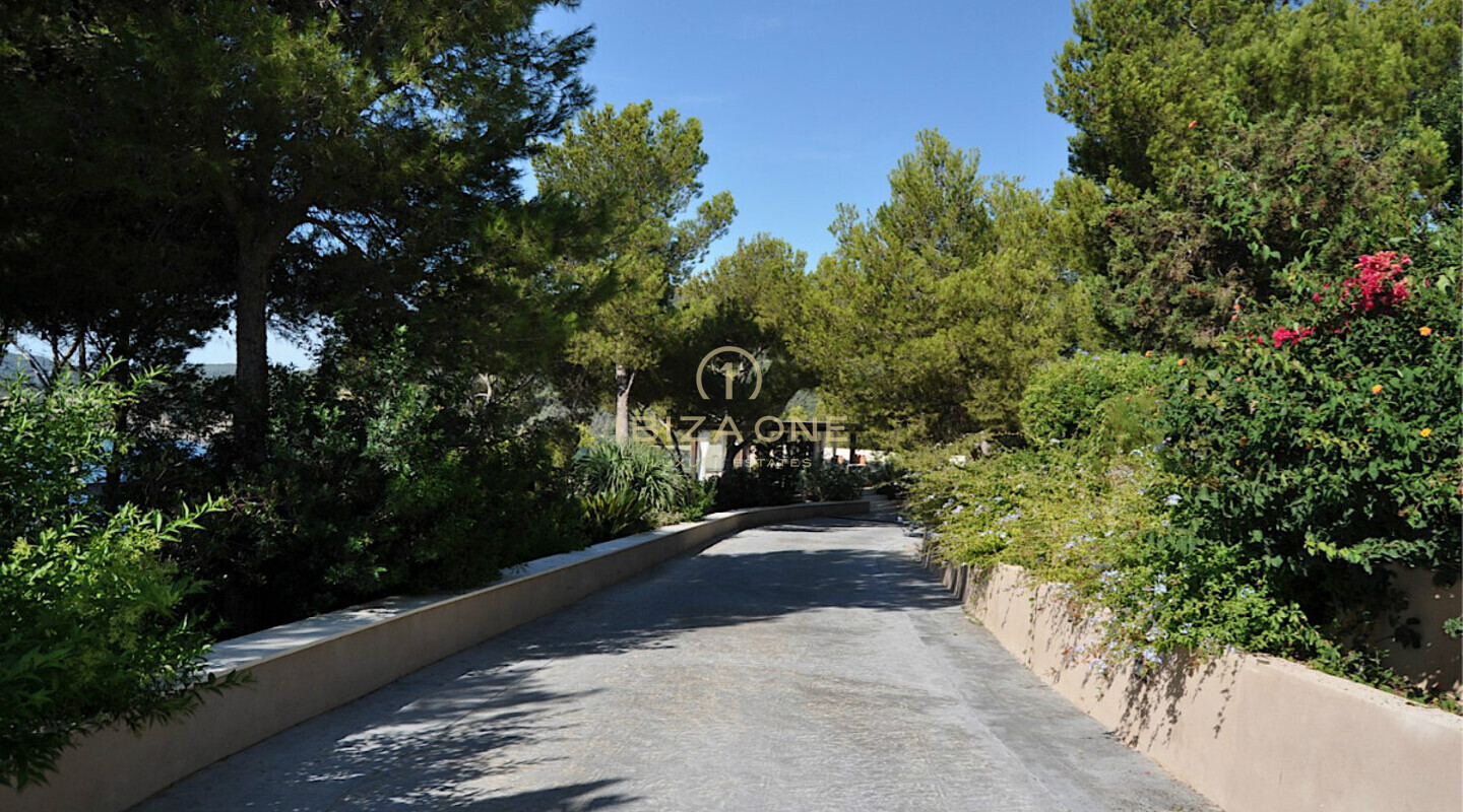 Luxusimmobilie in erster Meereslinie mit Meerzugang - Immobilie am Wasser - Villa in erster Meereslinie zu verkaufen, Ibiza - Luxusimmobilie in erster Meereslinie mit Meerzugang - Immobilie am Wasser - Villa in erster Meereslinie zu vermieten, Ibiza