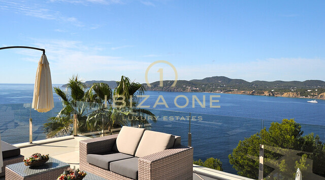 Luxusimmobilie in erster Meereslinie mit Meerzugang - Immobilie am Wasser - Villa in erster Meereslinie zu verkaufen, Ibiza - Luxusimmobilie in erster Meereslinie mit Meerzugang - Immobilie am Wasser - Villa in erster Meereslinie zu vermieten, Ibiza