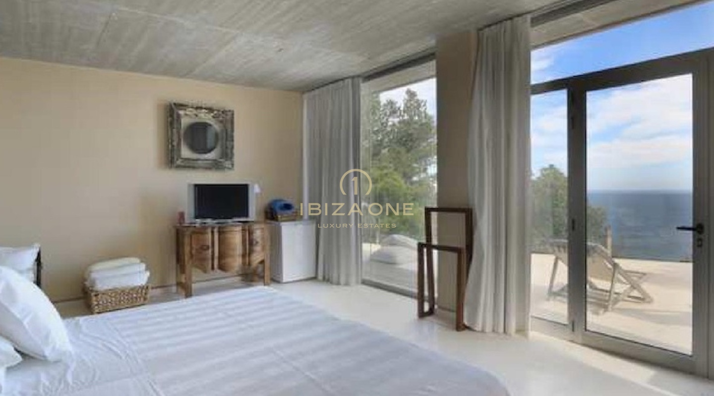 Propriété de luxe en première ligne de mer avec accès à la mer - propriété pieds dans l'eau - villa en première ligne de mer à vendre, Ibiza - Propriété de luxe en première ligne de mer avec accès à la mer - propriété pieds dans l'eau - villa en première ligne de mer à louer, Ibiza