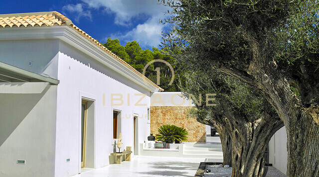 Moderna villa de lujo con vistas al mar en venta, Ibiza - Moderna villa de lujo con vistas al mar en alquiler, Ibiza