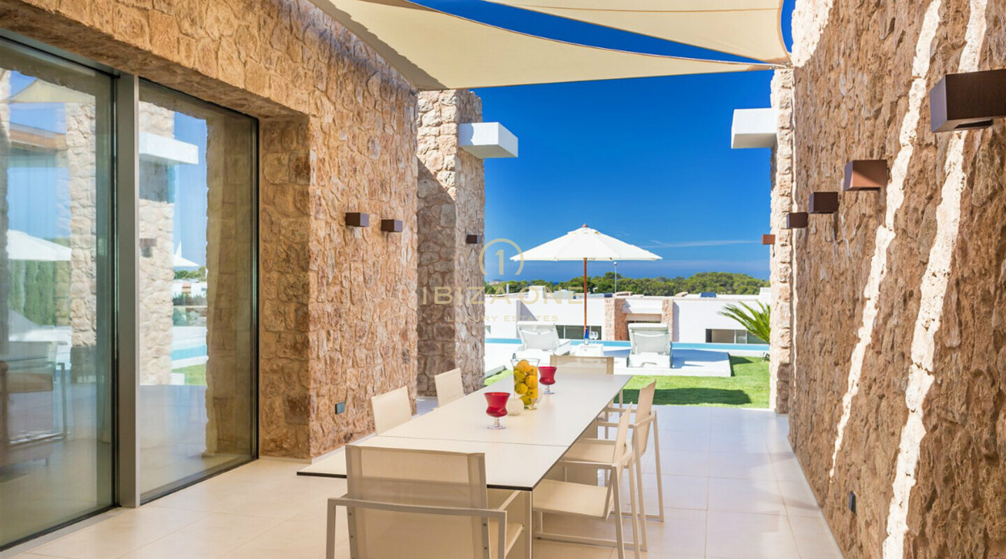 Modern gestaltete Luxusvilla mit Panoramablick auf das Meer zu verkaufen, Ibiza - Modern gestaltete Luxusvilla mit Panoramablick auf das Meer zu vermieten, Ibiza