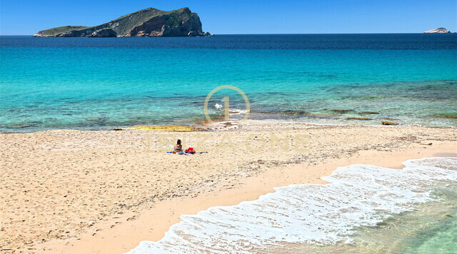 Modern gestaltete Luxusvilla mit Panoramablick auf das Meer zu verkaufen, Ibiza - Modern gestaltete Luxusvilla mit Panoramablick auf das Meer zu vermieten, Ibiza