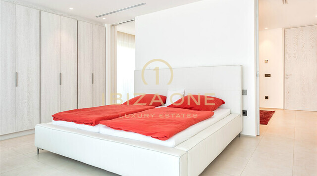 فيلا فاخرة بتصميم عصري مع إطلالة بانورامية على البحر للبيع في إيبيزا - فيلا فاخرة بتصميم عصري مع إطلالة بانورامية على البحر للإيجار في إيبيزا