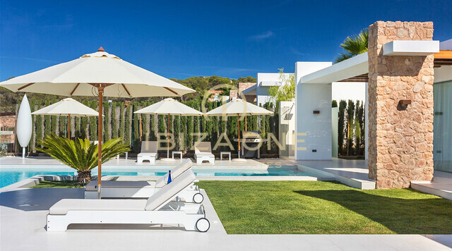Villa de lujo de diseño moderno con vistas panorámicas al mar en venta, Ibiza - Villa de lujo de diseño moderno con vistas panorámicas al mar en alquiler, Ibiza
