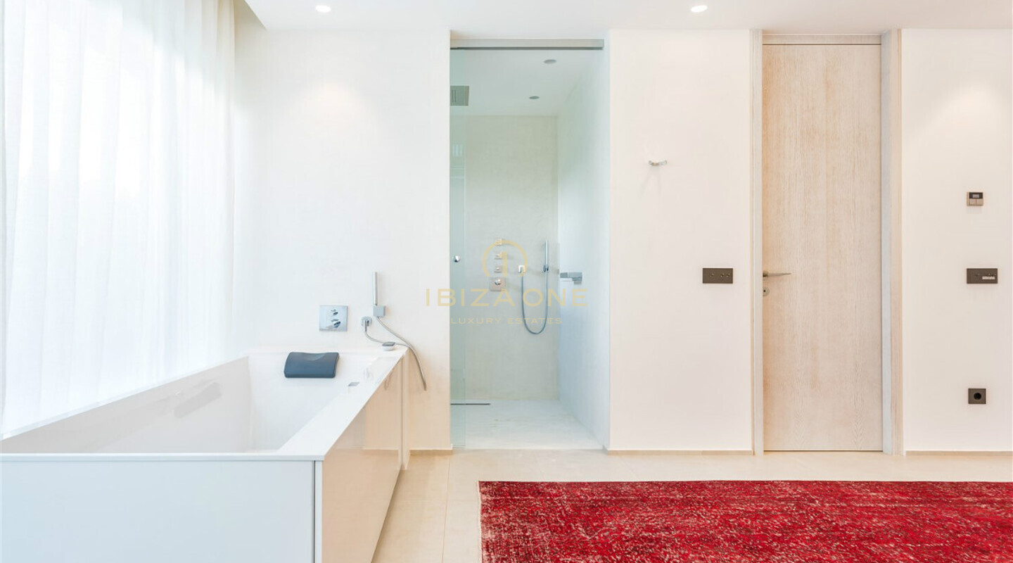 Modern ontworpen luxe villa met panoramisch zeezicht te koop, Ibiza - Modern ontworpen luxe villa met panoramisch zeezicht te huur, Ibiza