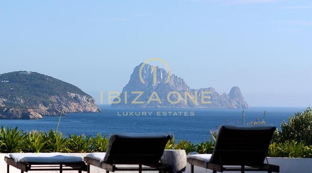 Villa de lujo y exclusiva con vistas a Es Vedra en venta, Ibiza - Villa de lujo y exclusiva con vistas a Es Vedra en alquiler, Ibiza
