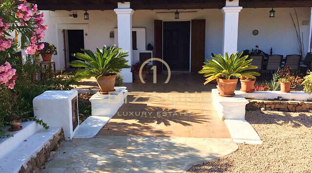 Nice luxury house with great outdoor area that luxury villa is also for sale, Ibiza - Nice luxury house with great outdoor area that luxury villa is also for rent, Ibiza