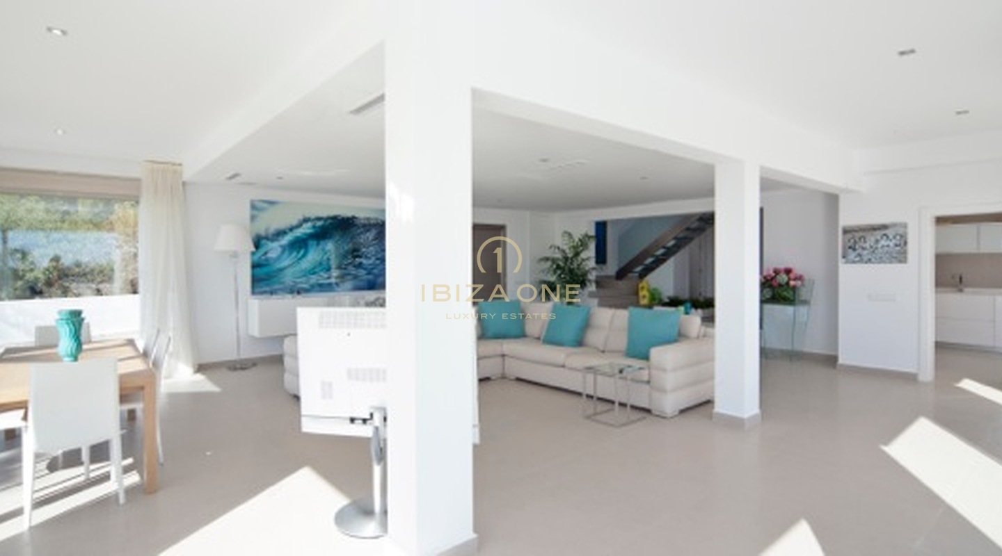 Villa de luxe moderne en bord de mer - maison en bord de mer avec accès à la mer à louer, Ibiza