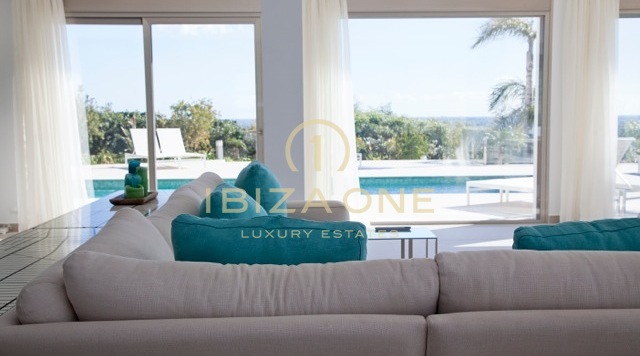 Moderna e lussuosa villa in prima linea sul mare - casa fronte mare con accesso al mare in affitto, Ibiza