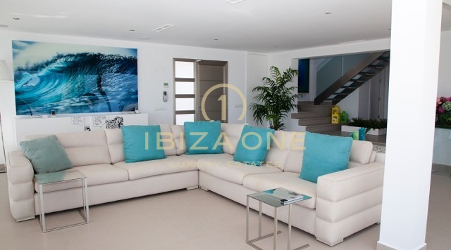 Villa de luxe moderne en bord de mer - maison en bord de mer avec accès à la mer à louer, Ibiza