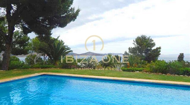 Villa de luxe en deuxième ligne de mer avec vue spectaculaire sur la mer à vendre, Ibiza - Villa de luxe en deuxième ligne de mer avec vue spectaculaire sur la mer à louer, Ibiza