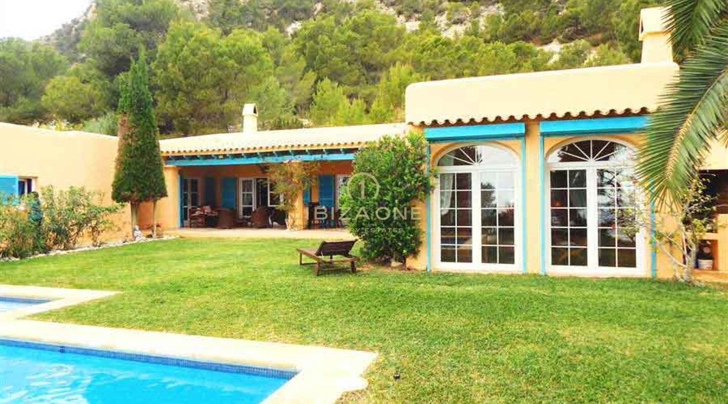 Villa de lujo en segunda línea de mar con espectaculares vistas al mar en venta, Ibiza - Villa de lujo en segunda línea de mar con espectaculares vistas al mar en alquiler, Ibiza