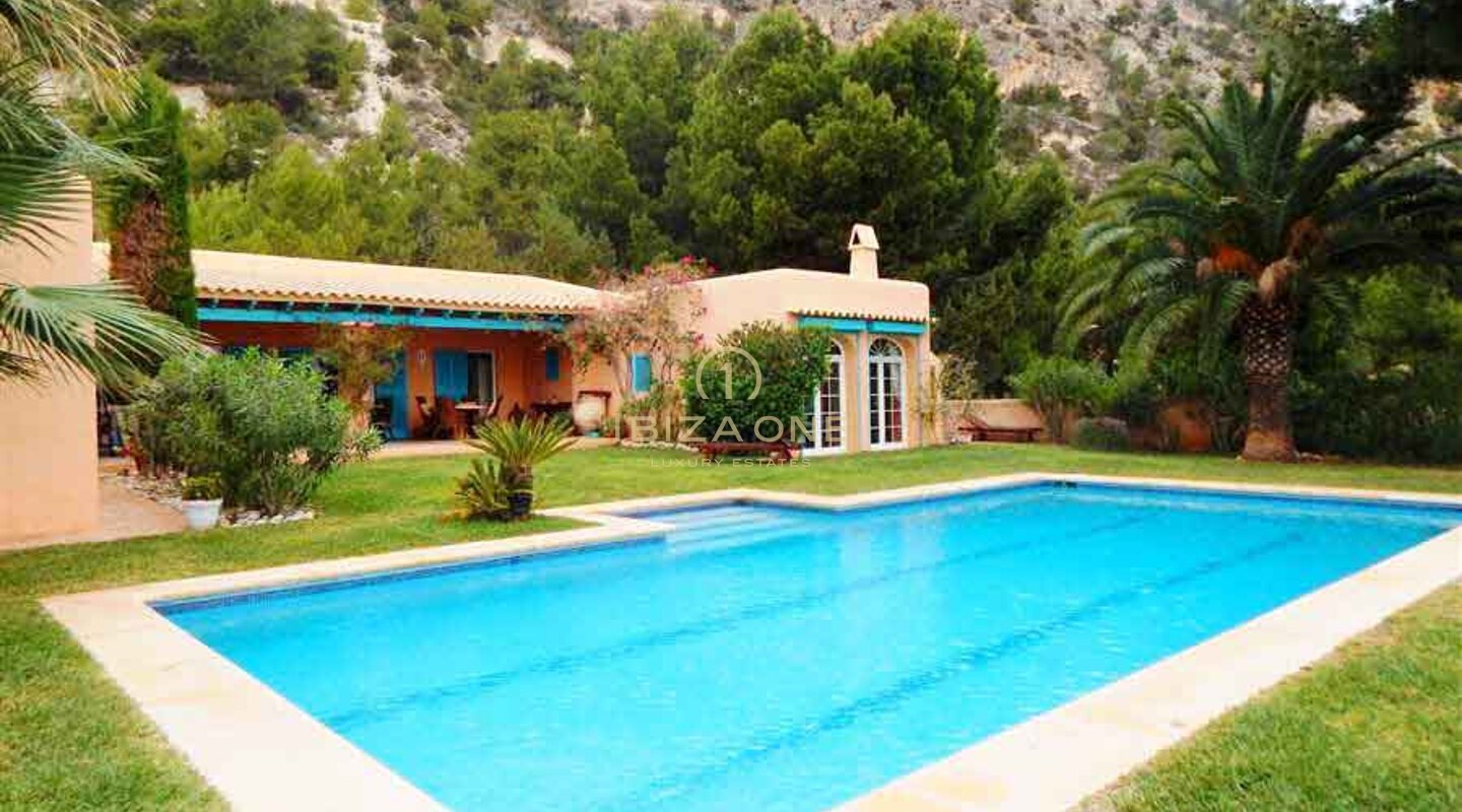 Villa de lujo en segunda línea de mar con espectaculares vistas al mar en venta, Ibiza - Villa de lujo en segunda línea de mar con espectaculares vistas al mar en alquiler, Ibiza