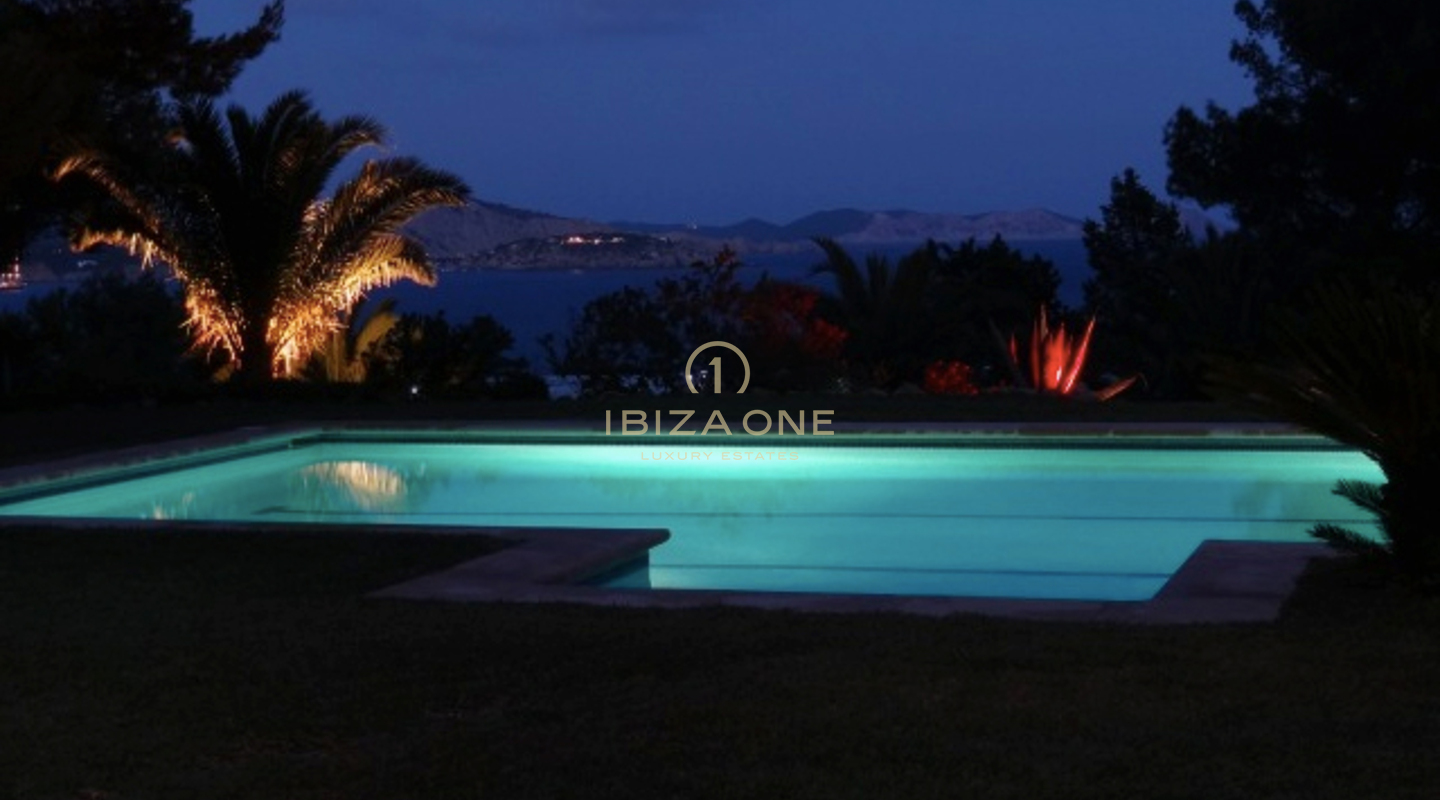 Luxe tweedelijns villa met spectaculair zeezicht te koop, Ibiza - Luxe tweedelijns villa met spectaculair zeezicht te huur, Ibiza