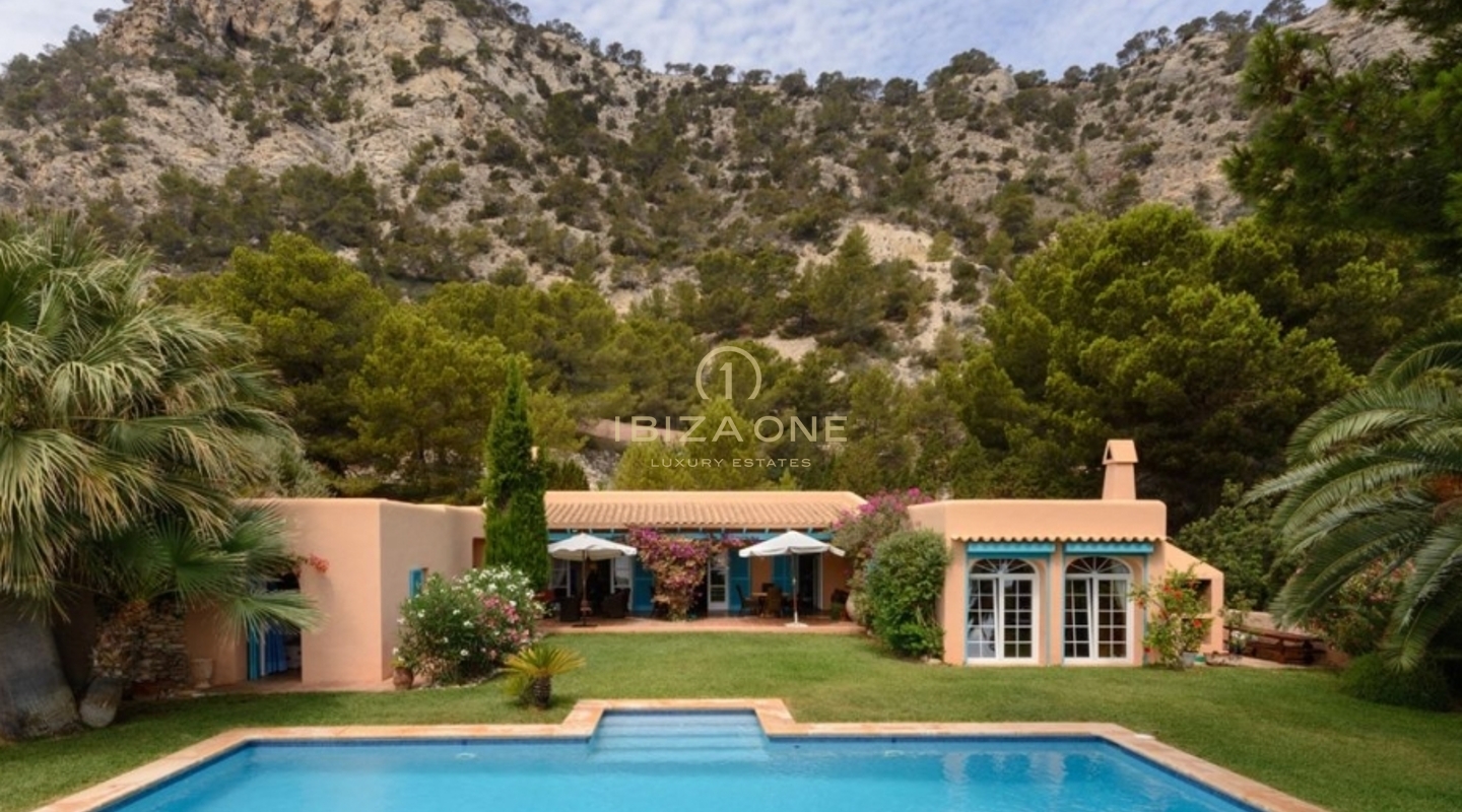 Luxe tweedelijns villa met spectaculair zeezicht te koop, Ibiza - Luxe tweedelijns villa met spectaculair zeezicht te huur, Ibiza