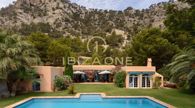 Villa de lujo en segunda línea de mar con espectaculares vistas al mar en venta, Ibiza - Villa de lujo en segunda línea de mar con espectaculares vistas al mar en alquiler, Ibiza