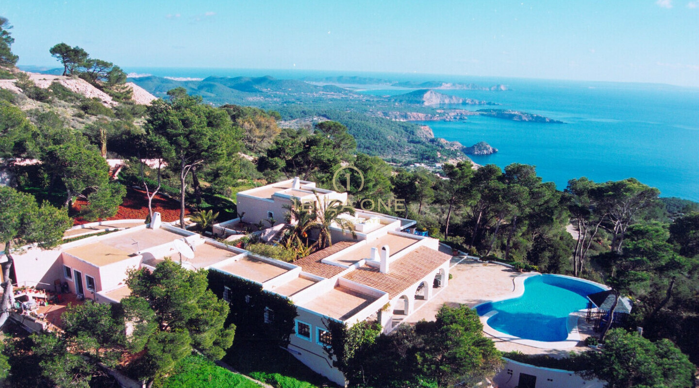 Superbe villa de luxe en style finca avec vue mer à 260 ° à louer