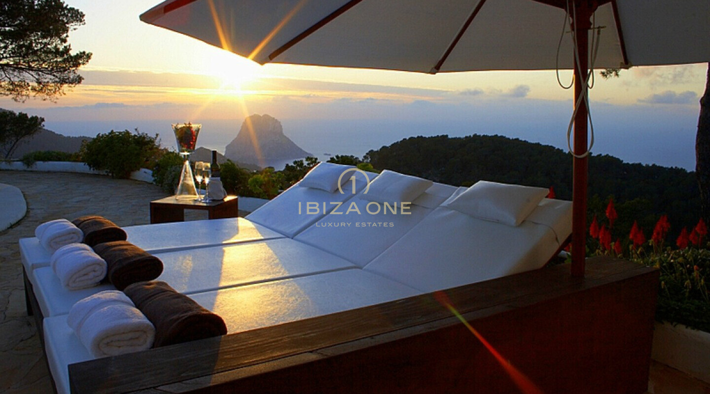 Superbe villa de luxe en style finca avec vue mer à 260 ° à louer