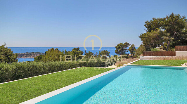 Supermoderne Luxusvilla mit fantastischem Meerblick zu vermieten in Es Cubells / Vista Alegre, Ibiza