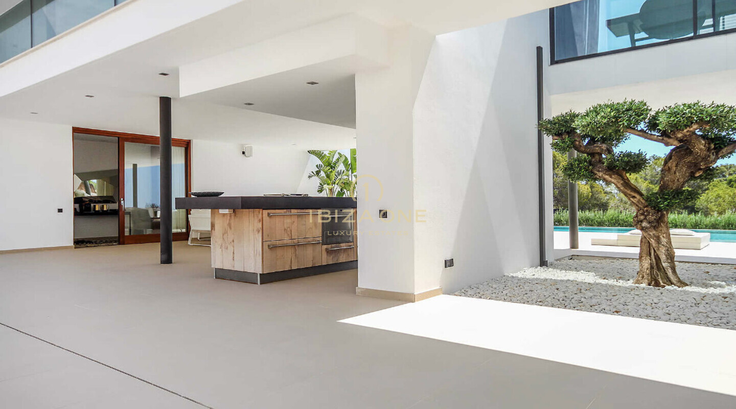 Super modern luxury villa with fantastic sea views for rent in Es Cubells / Vista Alegre, Ibiza