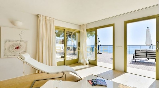Exklusive Villa in erster Meereslinie / am Wasser / erste Meereslinie zu verkaufen, Ibiza - Exklusive Villa in erster Meereslinie / am Wasser / erste Meereslinie zu vermieten, Ibiza