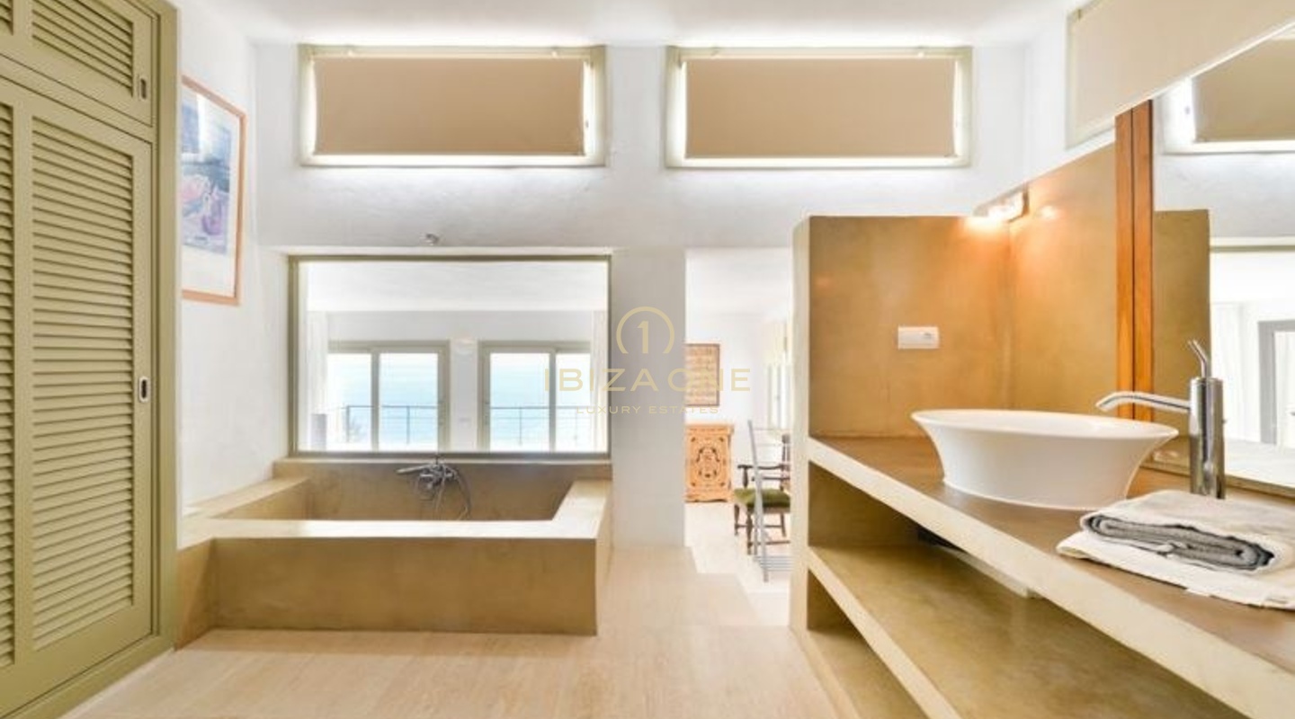 Villa exclusive en bord de mer à vendre, Ibiza - Villa exclusive en bord de mer à louer, Ibiza