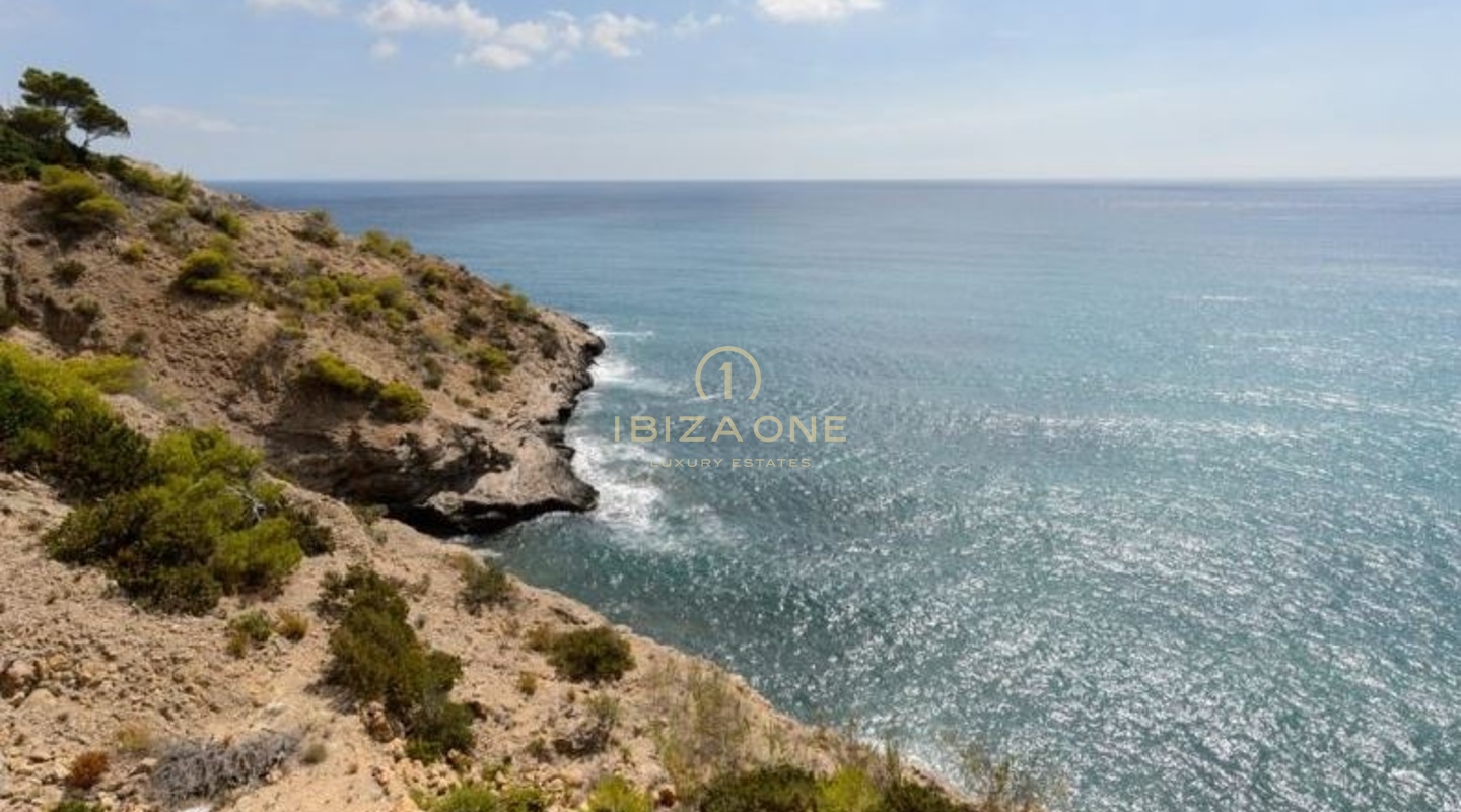 Exclusieve villa aan zee / waterkant / eerste lijn zee te koop, Ibiza - Exclusieve villa aan zee / waterkant / eerste lijn zee te huur, Ibiza